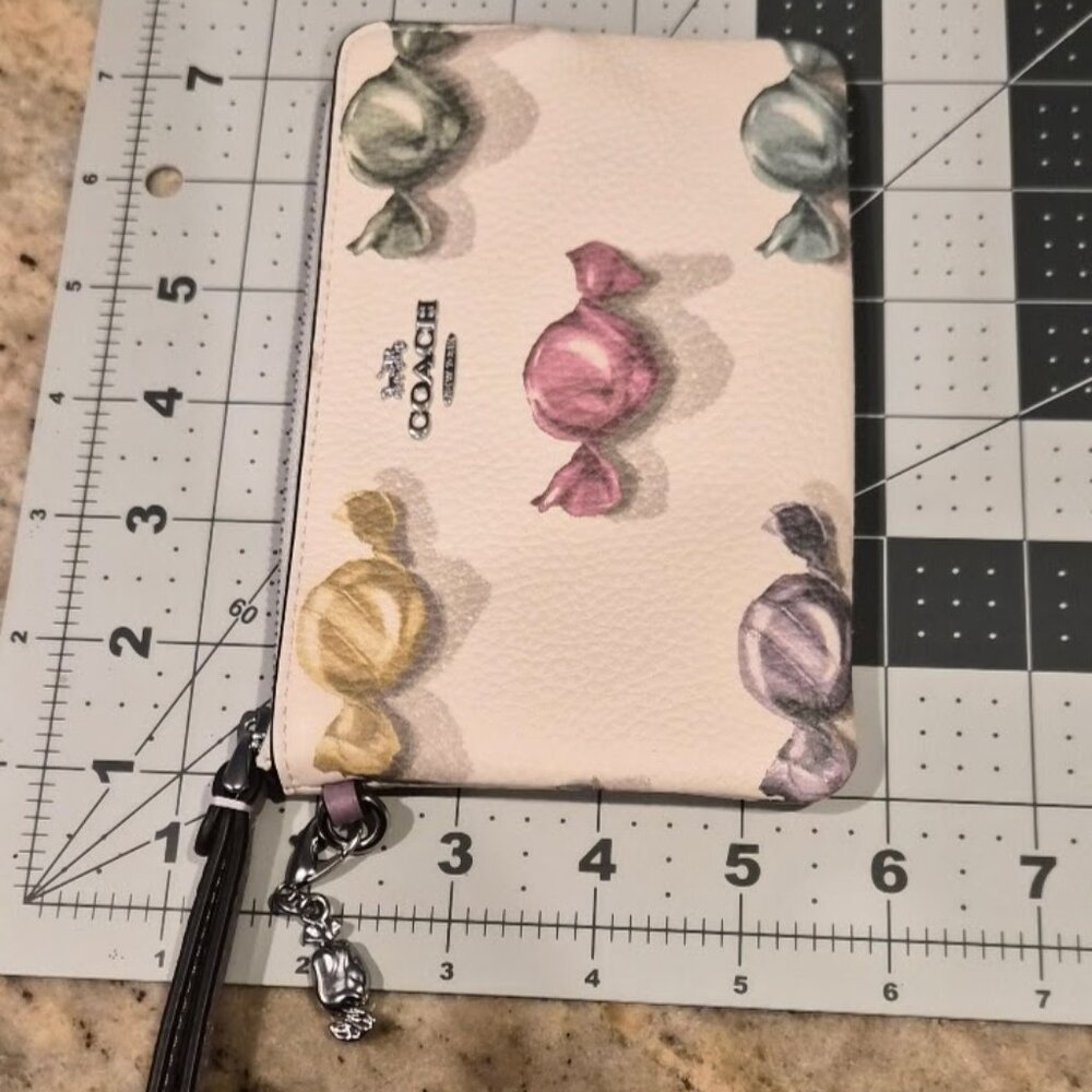 Coach Corner Zip Wristlet With Candy Print & Charm CDF34 - 𝑺𝒐𝒍𝒅 𝑶𝒖𝒕!